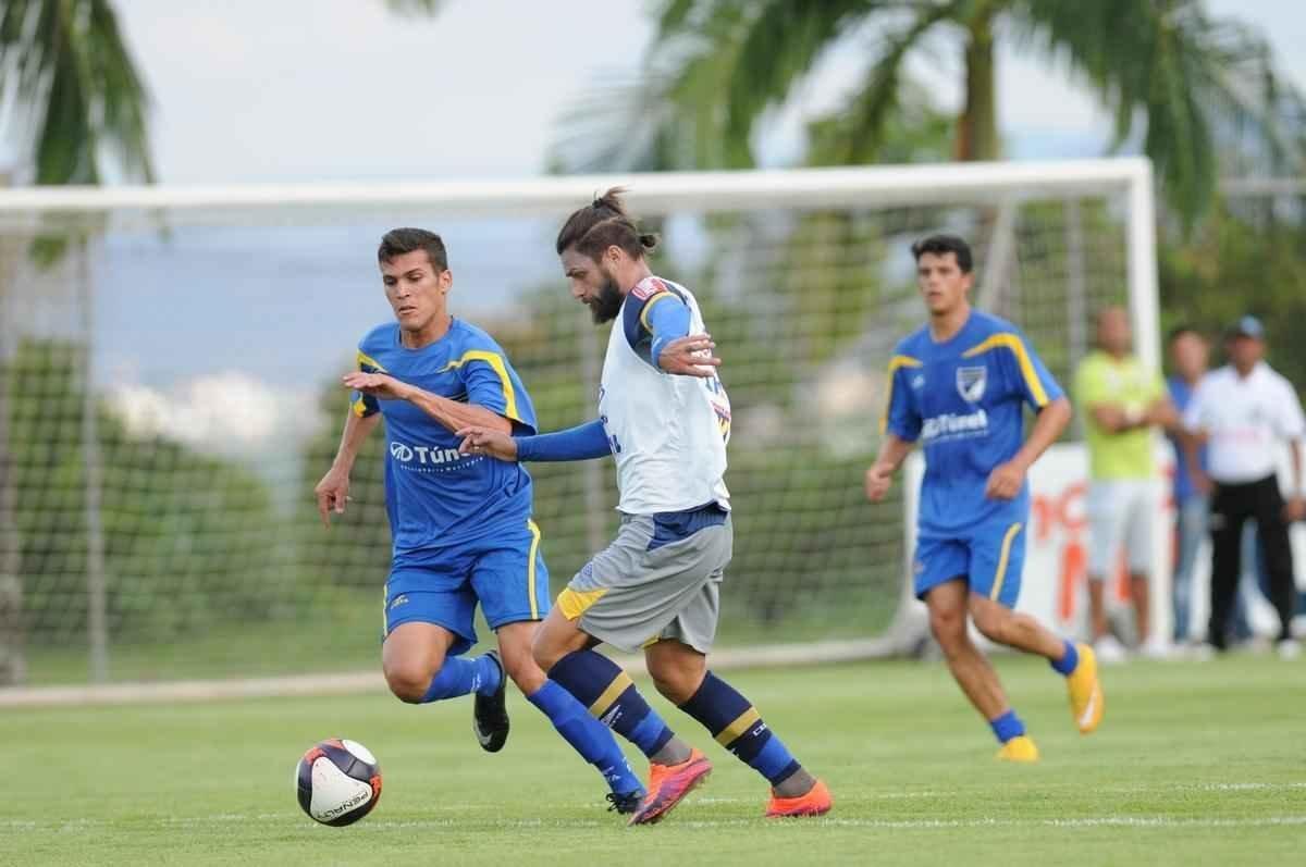 Imagens do jogo-treino entre Cruzeiro e guia, na Toca da Raposa II