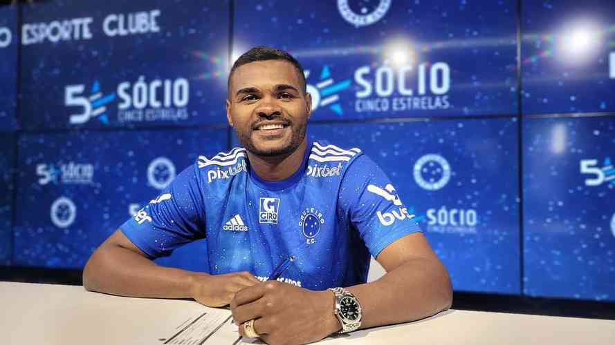 Meia-atacante Niko, novo reforo do Cruzeiro para a temporada 2023. Jogador vindo por emprstimo do So Paulo declarou ser torcedor do clube celeste desde a infncia