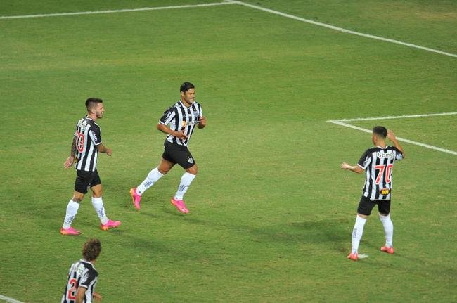 Fotos do jogo de ida da semifinal do Mineiro entre Tombense e Atltico, no Independncia, em Belo Horizonte.