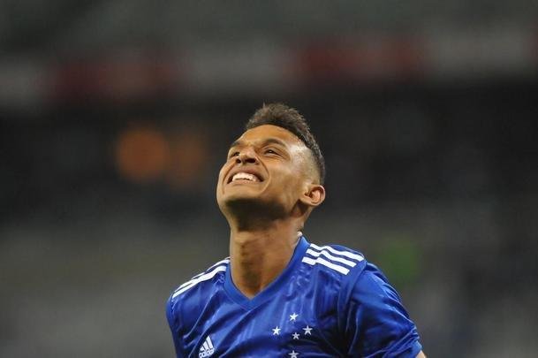 Welinton marcou o segundo gol da vitria do Cruzeiro sobre o Boa Esporte