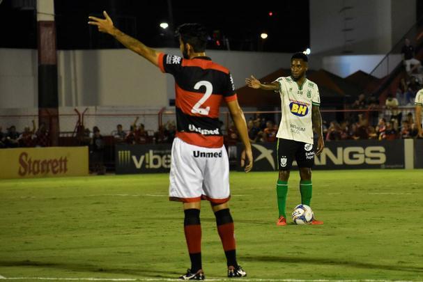 América arrancou empate dramático diante do Atlético-GO em Goiânia