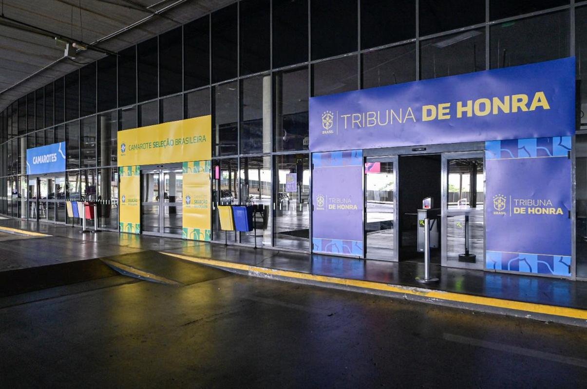 Mineiro, em BH, foi envelopado em verde, amarelo e azul para receber o duelo entre Brasil e Paraguai pela 16 rodada das Eliminatrias da Copa do Mundo do Catar