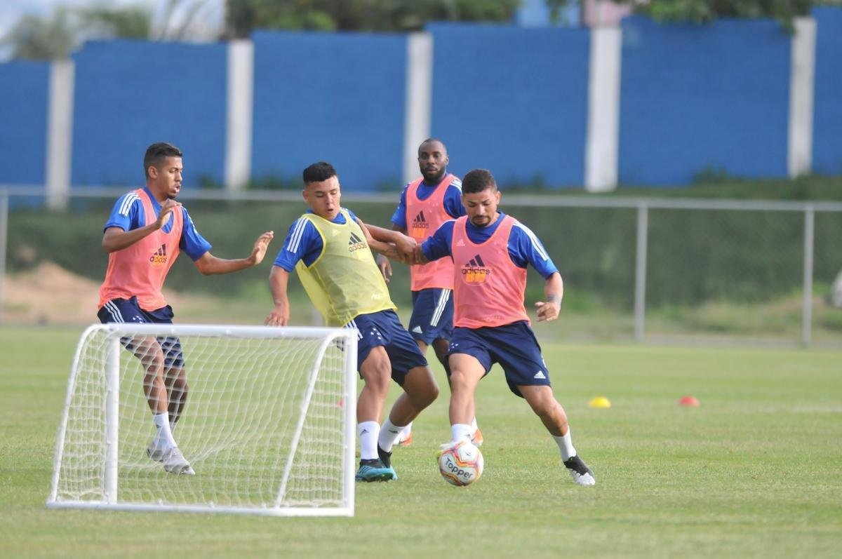 Fotos do terceiro treino do Cruzeiro na Toca da Raposa II (crdito: Alexandre Guzanshe/EM D.A Press)