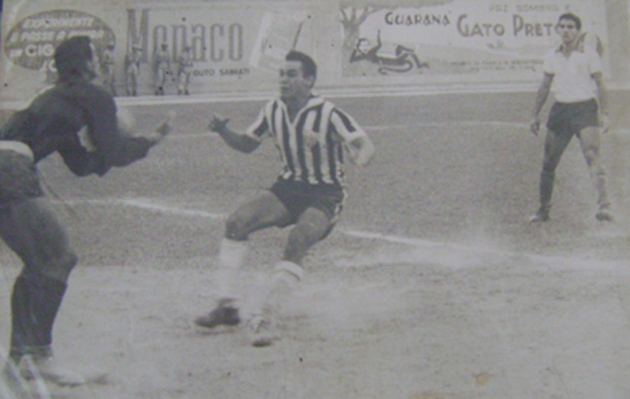 6 Nlson Cardoso - 9 gols (1955 e 1966)