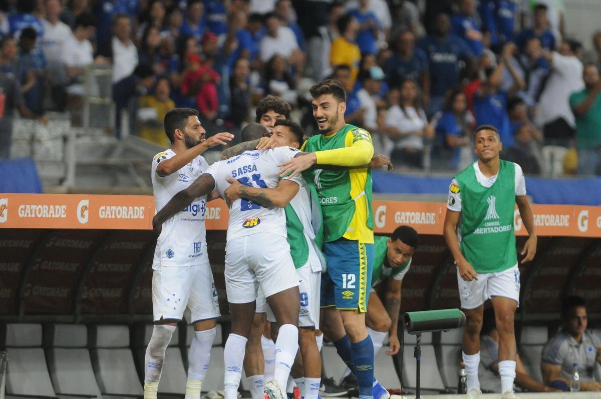 Equipes se enfrentaram pela sexta rodada do Grupo B da Copa Libertadores