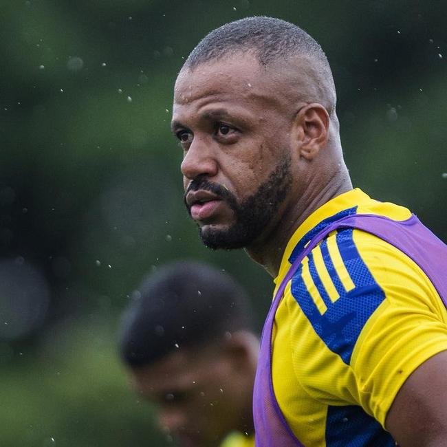 Sidnei, zagueiro, 32 anos