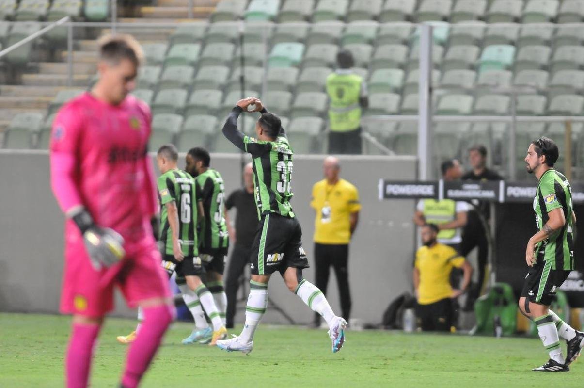 Fotos de Amrica x Pearol pela Sul-Americana, no Independncia