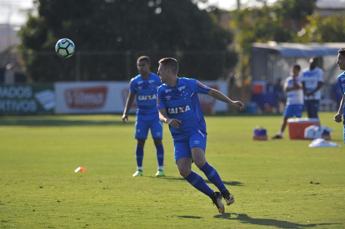 Imagens do treino do Cruzeiro na ltima atividade em Belo Horizonte antes da viagem ao Rio de Janeiro, para a final da Copa do Brasil contra o Flamengo, quinta-feira (7), no Maracan