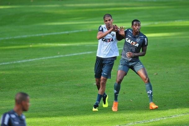Fotos da apresentao e primeiro treino de Leandrinho no Atltico