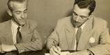 Natural de Buenos Aires, Guido Baztarrica foi o primeiro argentino a vestir a camisa do Atl�tico, entre 1945 e 1946. Atuou em quatro jogos e n�o fez nenhum gol. Na foto, o momento da assinatura do contrato com o clube alvinegro. Al�m do time mineiro, defendeu o Boca Jrs., o Atlanta-ARG, o Argentino de Quilmes-ARG, o Pe�arol e o Fluminense.