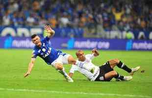 Cruzeiro venceu Corinthians por 1 a 0, nesta quarta-feira, no Mineiro, pela partida de ida da final da Copa do Brasil