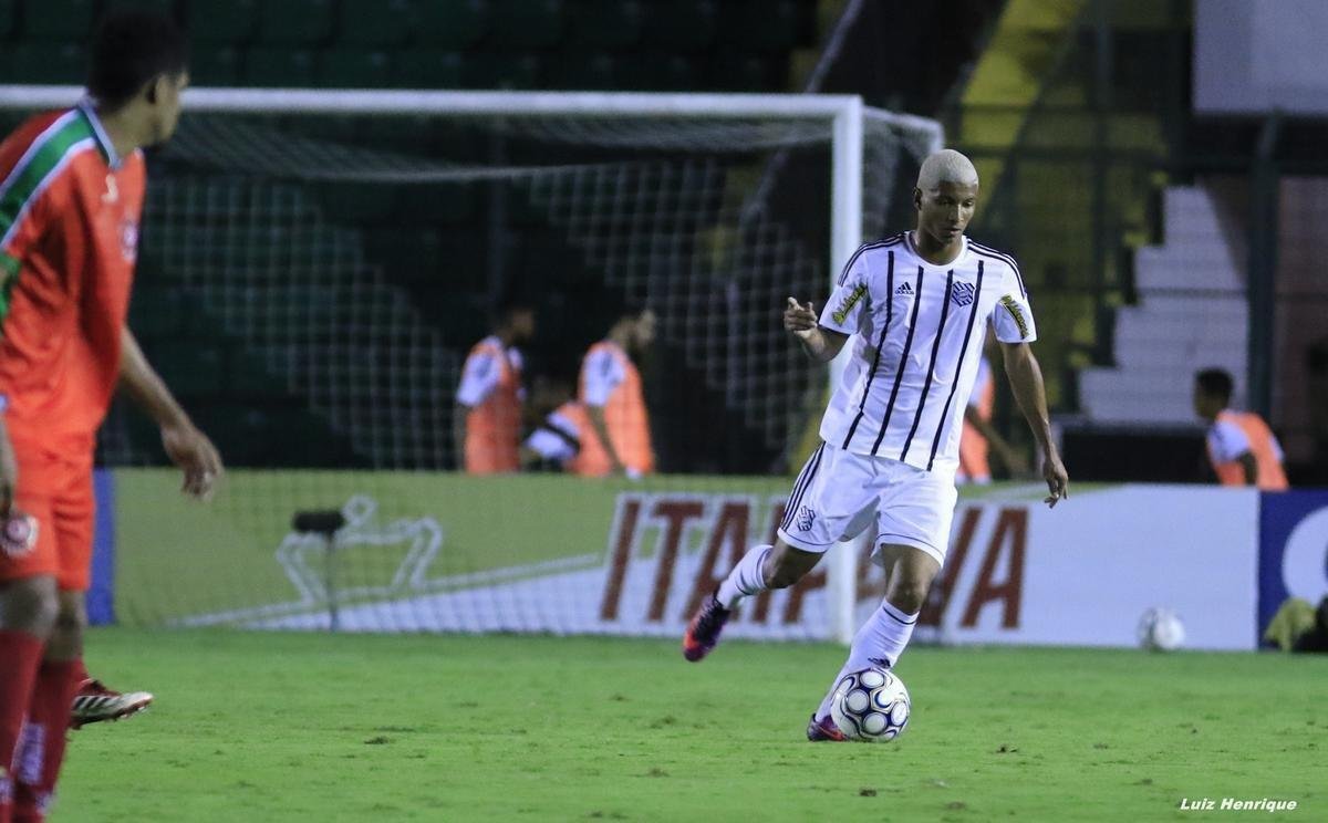 Em 2018, Figueirense utilizou Adidas em alguns jogos na Srie B. Depois, usou materiais da Topper