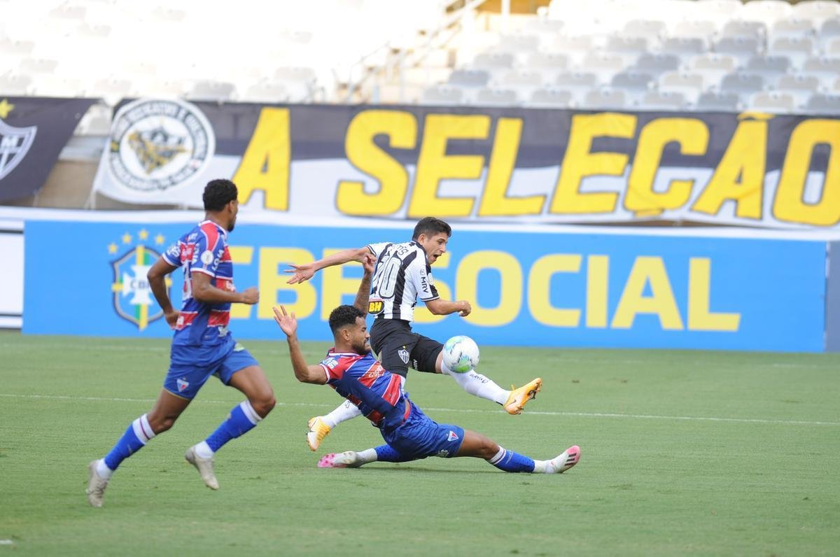Fotos do duelo entre Atltico e Fortaleza, no Mineiro, em Belo Horizonte, pela 33 rodada do Campeonato Brasileiro