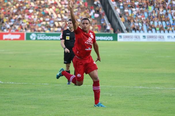 Finalíssima - Álvaro foi o autor do primeiro gol, na partida diante do Sampaio Corrêa, que garantiu o primeiro título nacional do Náutico