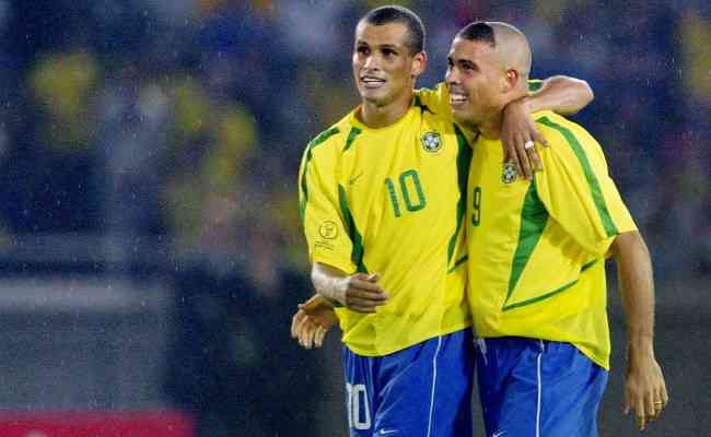 Rivaldo e Ronaldo brilharam na conquista do pentacampeonato mundial, em 2002