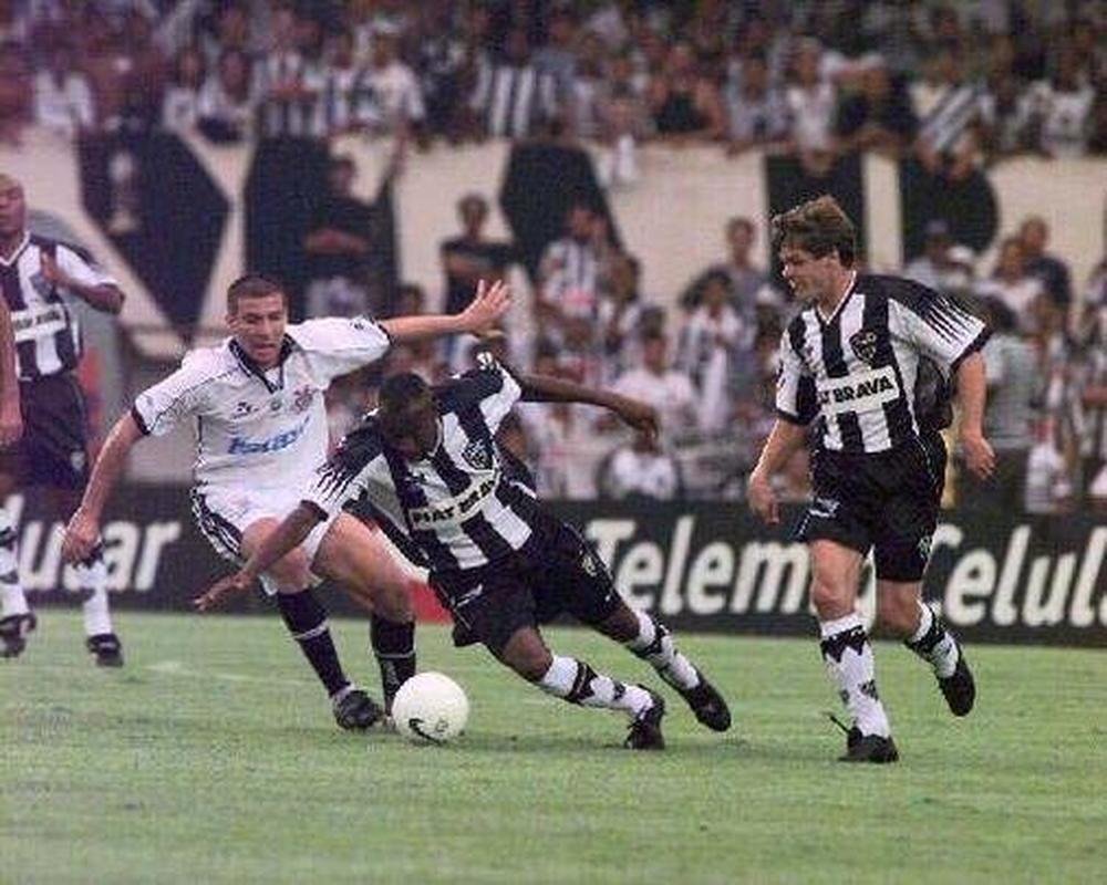 Ex-jogador fez mais de 200 jogos com a camisa alvinegra