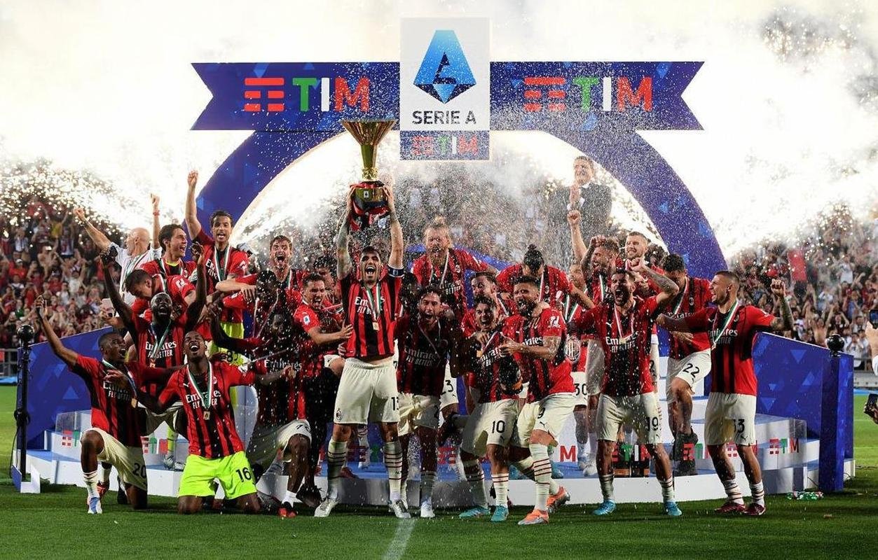 5 Serie A - O Milan foi o campeo do Italiano em 21/22