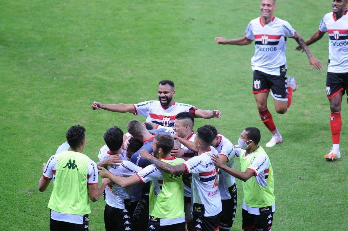 Botafogo-SP - 2 gols: Rafinha (1) e Wellington (1)
