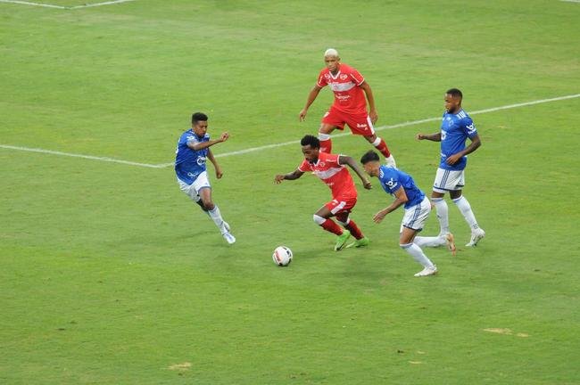 Fotos do jogo entre Cruzeiro e CRB, no Mineiro, em Belo Horizonte, pela 11 rodada da Srie B do Brasileiro