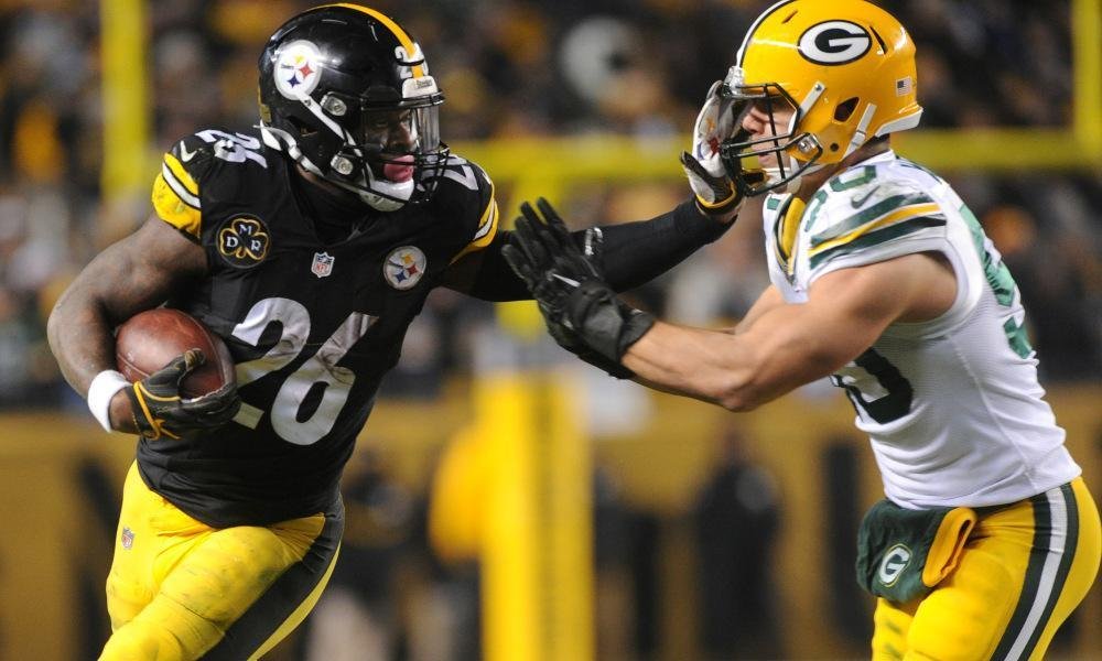 O Running Back Le%u2019Veon Bell ficou no Pittsburg Steelers. O jogador, que faz greve e no assinou sua extenso contratual, que o tirou de todos os jogos do time nesta temporada, no poder ser trocado este ano. Na prxima temporada, o atleta ser agente livre e poder fechar contrato com qualquer franquia.