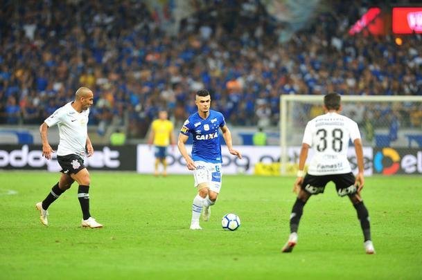 Cruzeiro venceu Corinthians por 1 a 0, nesta quarta-feira, no Mineiro, pela partida de ida da final da Copa do Brasil