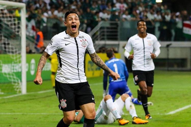 Campeonato Brasileiro de 2017 - Ao fim da 31 rodada, o Corinthians liderava o Campeonato Brasileiro com cinco pontos a mais que o Palmeiras. Os dois times se encontraram na rodada seguinte. O Timo venceu por 3 a 2 e ampliou a vantagem rumo ao ttulo, conquistado com nove pontos a mais.