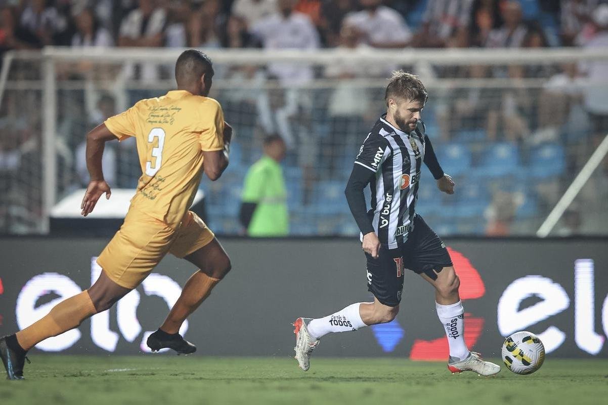 Fotos do jogo entre Brasiliense e Atltico no Estdio Klber Andrade, em Cariacica-ES, pela terceira fase da Copa do Brasil