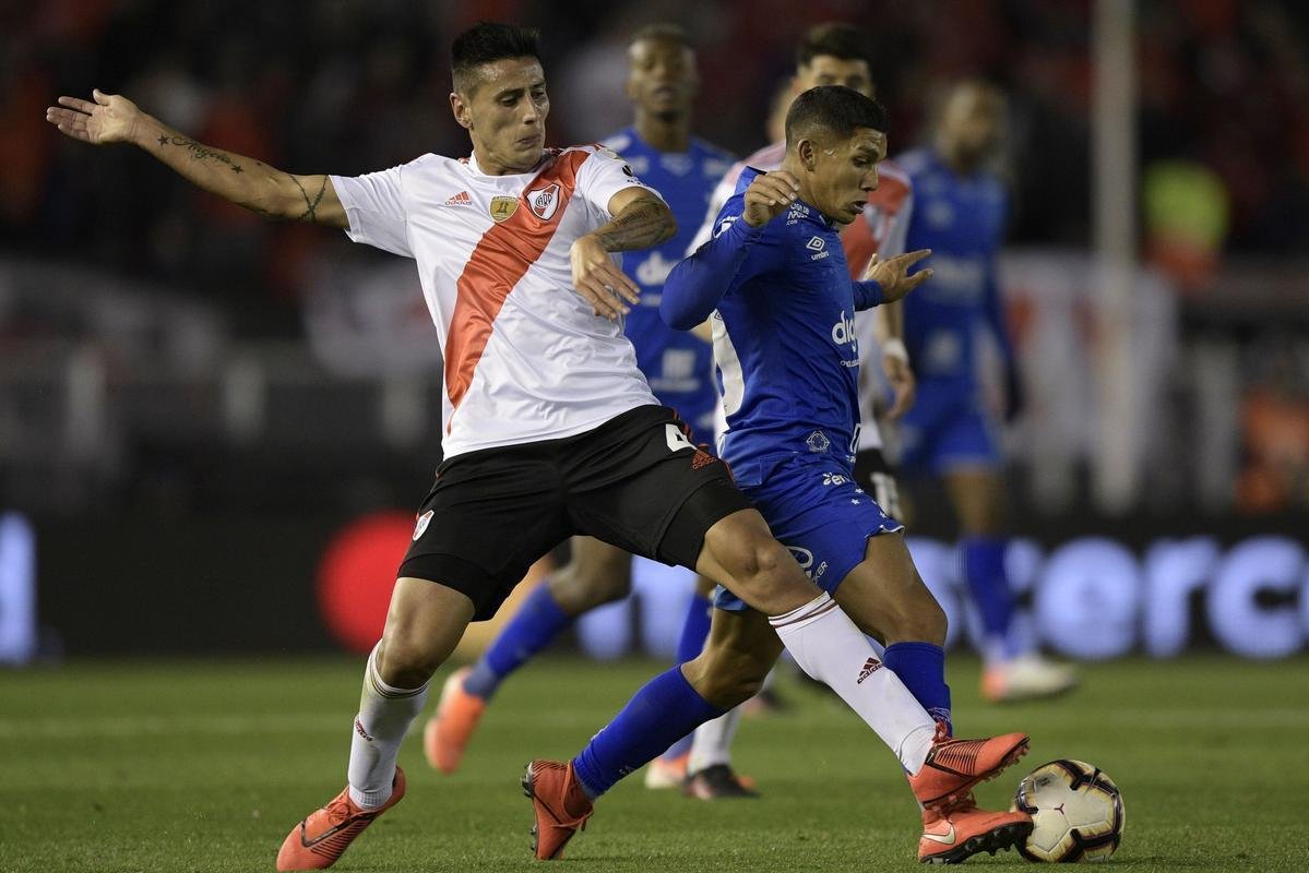 Fotos do segundo tempo do duelo entre River Plate e Cruzeiro, no Monumental de Núñez, em Buenos Aires, pela ida das oitavas de final da Copa Libertadores