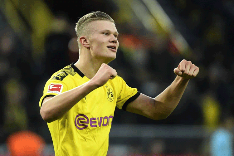 Borussia Dortmund encara Eintracht Frankfurt para encostar na liderana