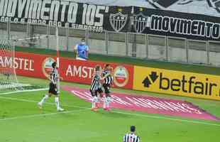 Fotos do gol de Marrony, do Atltico, sobre o La Guaira, no Mineiro