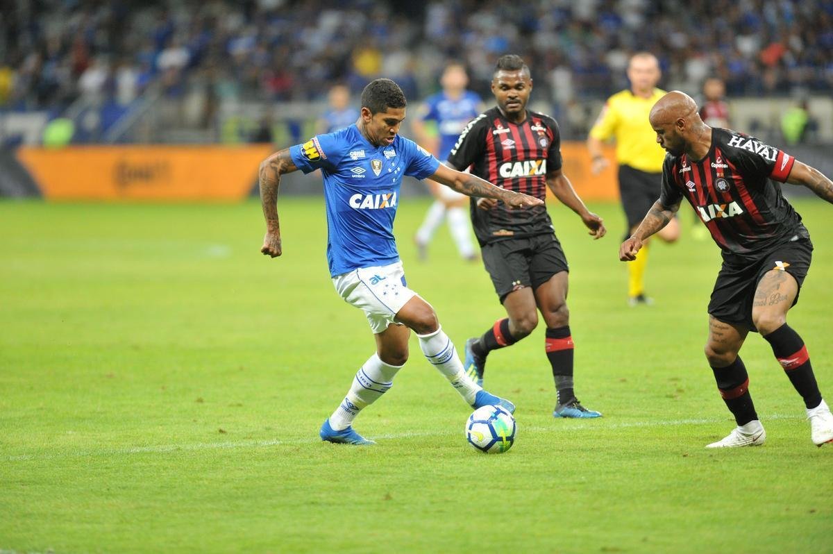Cruzeiro conseguiu marcar no segundo tempo, com Arrascaeta, mas sofreu empate no fim com Bergson