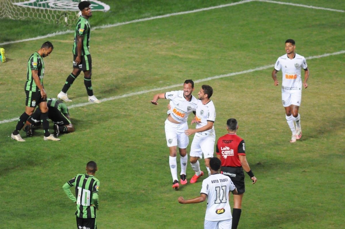 No segundo tempo, Atltico abriu o placar com Rver, de cabea