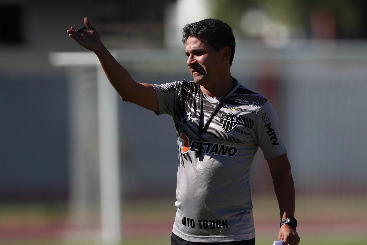Atlético teve atividade no Estádio Olímpico Brígido Iriarte, em Caracas, antes da estreia na Libertadores