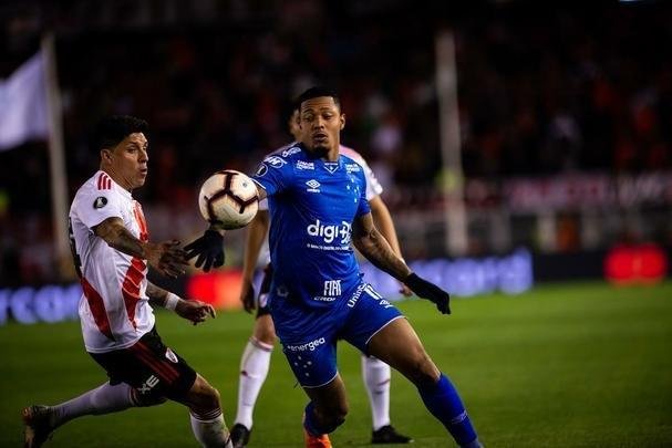 Fotos do segundo tempo do duelo entre River Plate e Cruzeiro, no Monumental de Nez, em Buenos Aires, pela ida das oitavas de final da Copa Libertadores