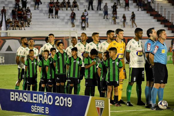 América arrancou empate dramático diante do Atlético-GO em Goiânia