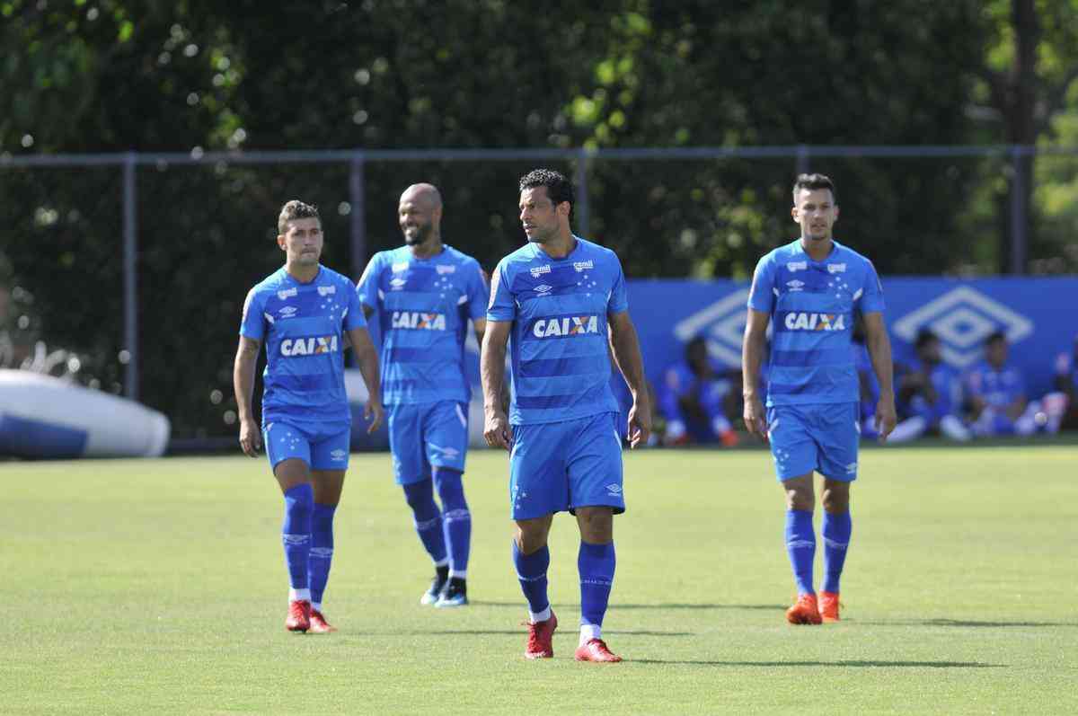Com dois gols de Fred, um de Arrascaeta e um de Rafael Sobis, o Cruzeiro goleou o Guarani de Divinpolis por 4 a 1, nesta quarta-feira (10/1), na Toca da Raposa II, no primeiro jogo-treino da temporada 2018