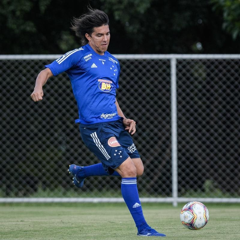 Fotos do treino do Cruzeiro desta quinta-feira, 19/11, na Toca da Raposa II