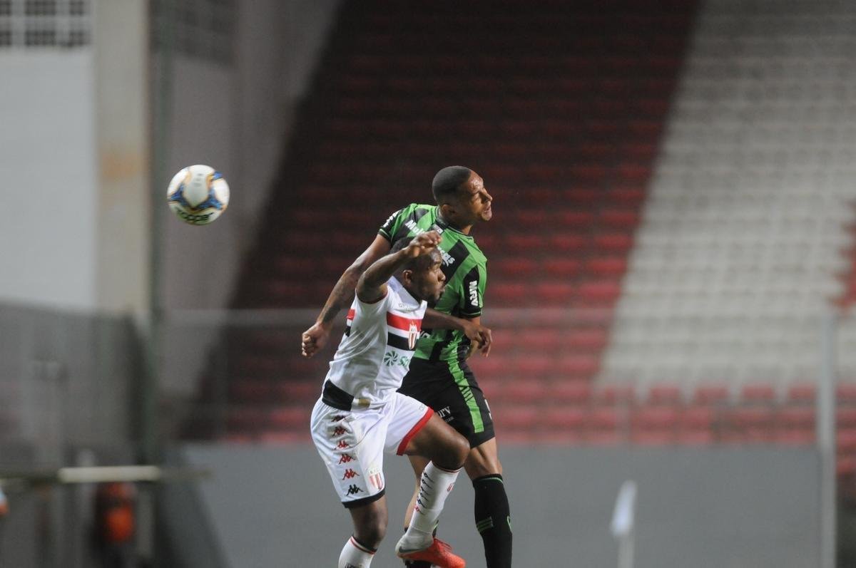 Fotos do segundo tempo da partida entre Amrica e Botafogo-SP, no Independncia 