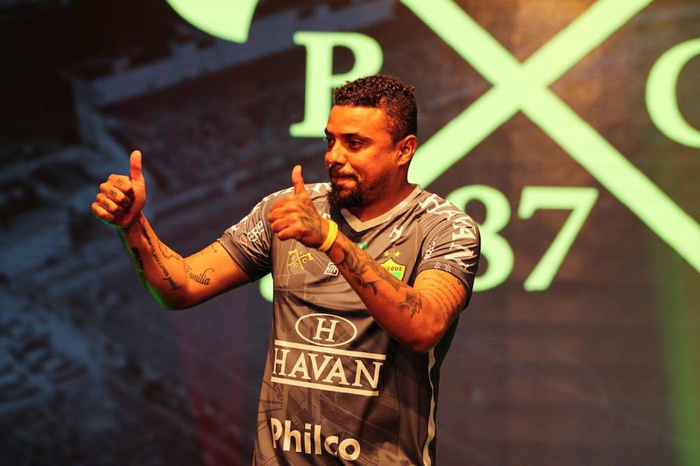 Em fevereiro, o Brusque lanou a nova coleo de uniformes para a temporada 2021. As camisas 1 e 2 so assinadas pela BFC 87, marca prpria do clube de Santa Catarina. 