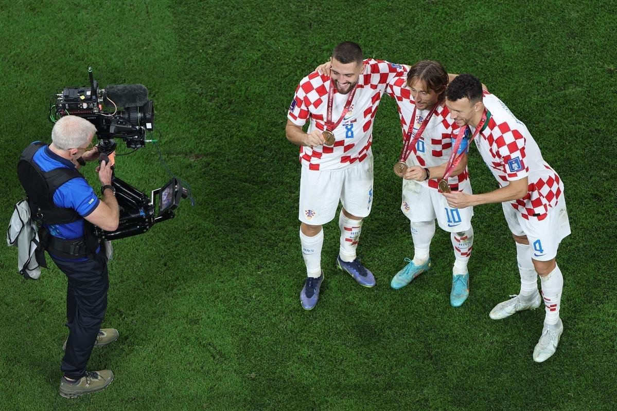 Festa e premiao dos jogadores da Crocia pela conquista do terceiro lugar na Copa do Mundo de 2022, no Catar. Time croata venceu o Marrocos por 2 a 1 neste sbado (17), no Estdio Internacional Khalifa, em Doha