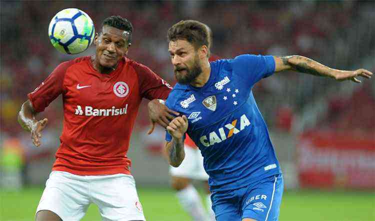 BRASILEIRO FEMININO SUB-20: Internacional segura empate com o São Paulo e é  campeão!