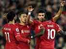Liverpool atropela o Manchester United e vira líder do Campeonato Inglês