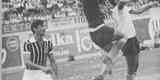1962 - O ltimo jogo do Atltico antes e o primeiro depois do Mundial do Chile foram amistosos. Em 27 de maio, o time goleou o Usina Esperana, em Itabirito, interior de Minas, por 6 a 1. Em 24 de junho, outra vitria tranquila: 5 a 1 diante do Villa Nova, no antigo Estdio Presidente Antnio Carlos, em Lourdes. Esse tipo de partida festiva tambm foi realizado durante a Copa do Mundo, em que o Brasil ficou com o bicampeonato.