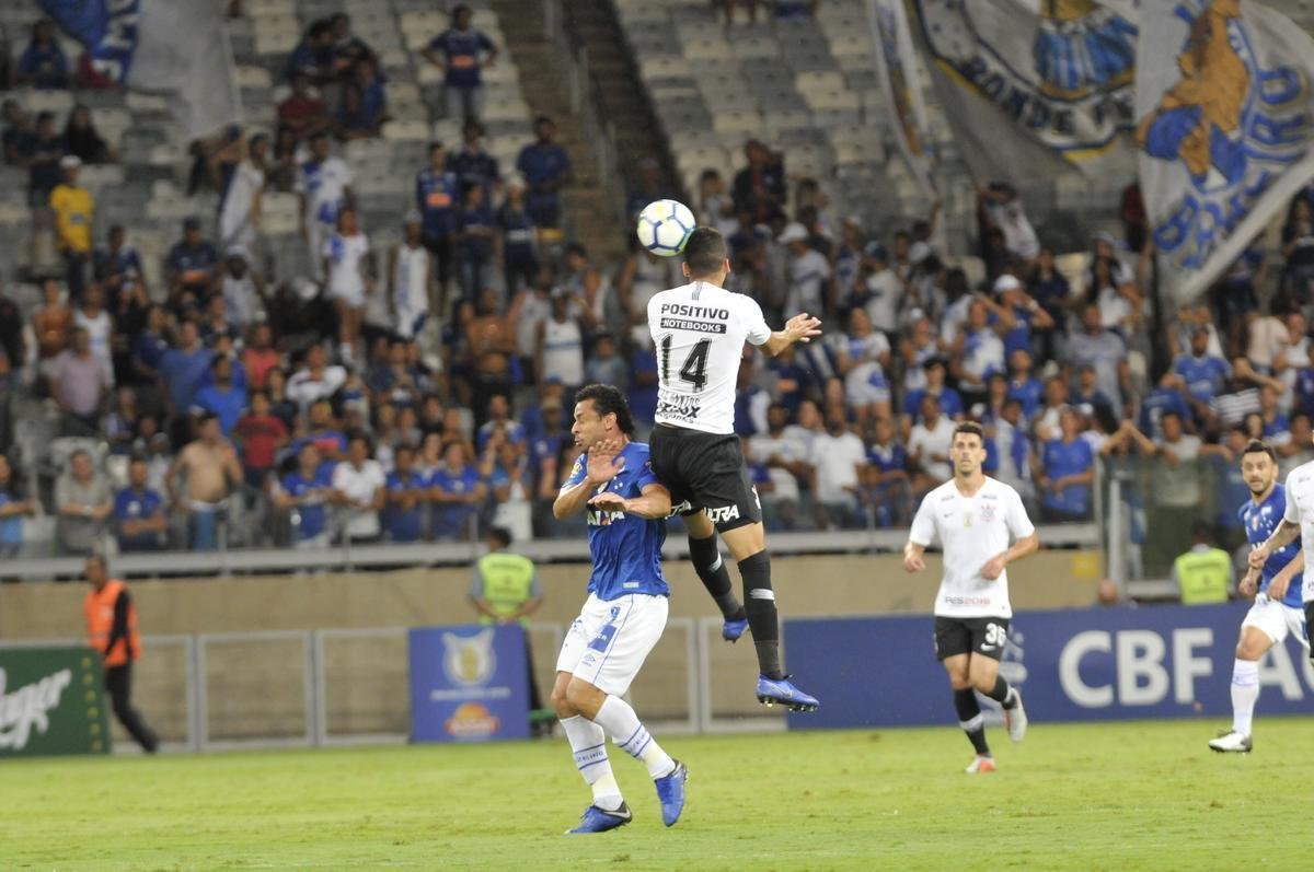 Fotos de Cruzeiro x Corinthians, no Mineiro, pela 34 rodada do Campeonato Brasileiro