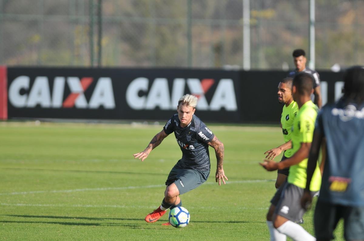 Atltico derrotou Coimbra em jogo-treino na Cidade do Galo com gols de Galdezani, Edinho e Fbio Santos