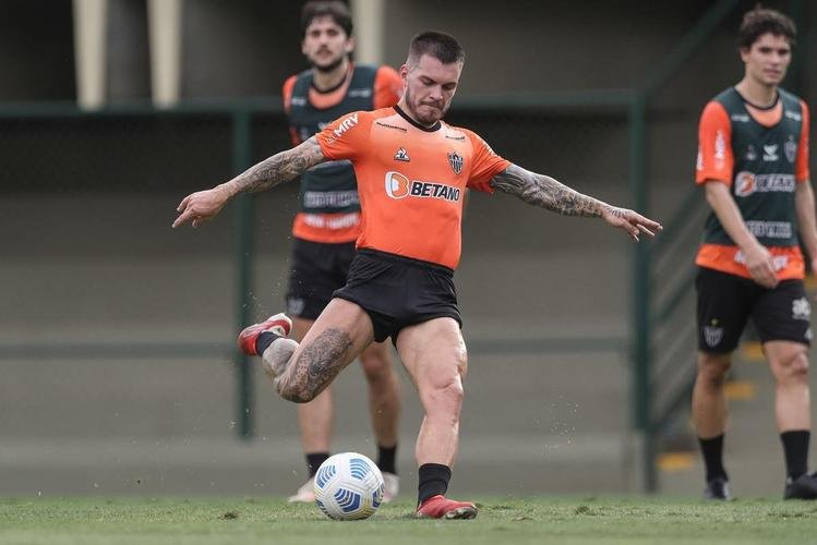 Após a eliminação na Libertadores diante do Palmeiras, jogadores do Atlético se reapresentaram na Cidade do Galo e realizaram treinamento visando o duelo contra o Internacional, pelo Campeonato Brasileiro