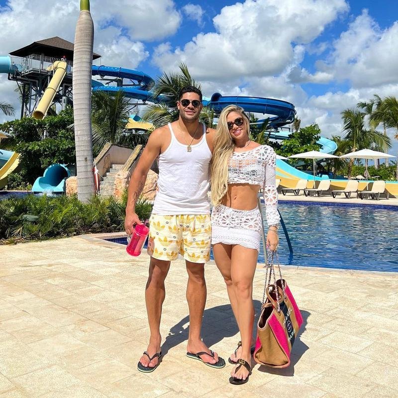 Hulk com a esposa e a filha em Punta Cana