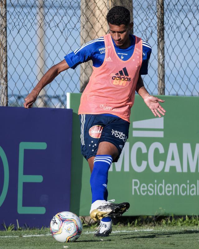 Adriano - dezembro de 2022