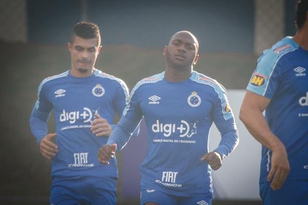 Fotos do treino do Cruzeiro desta segunda-feira (29/04)