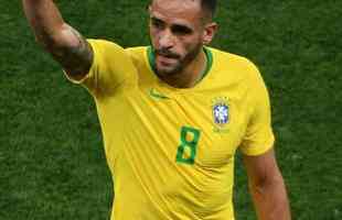 Renato Augusto deixa campo aps empate entre Brasil e Sua pela Copa do Mundo